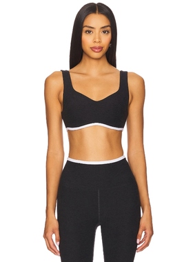 YEAR OF OURS ISADORA 运动胸罩 黑色 运动复古风REVOLVE