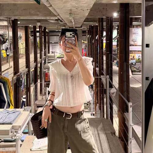 Vickysoupsss同款法式复古娃娃领蕾丝刺绣短袖miu系衬衫 REVOLVE