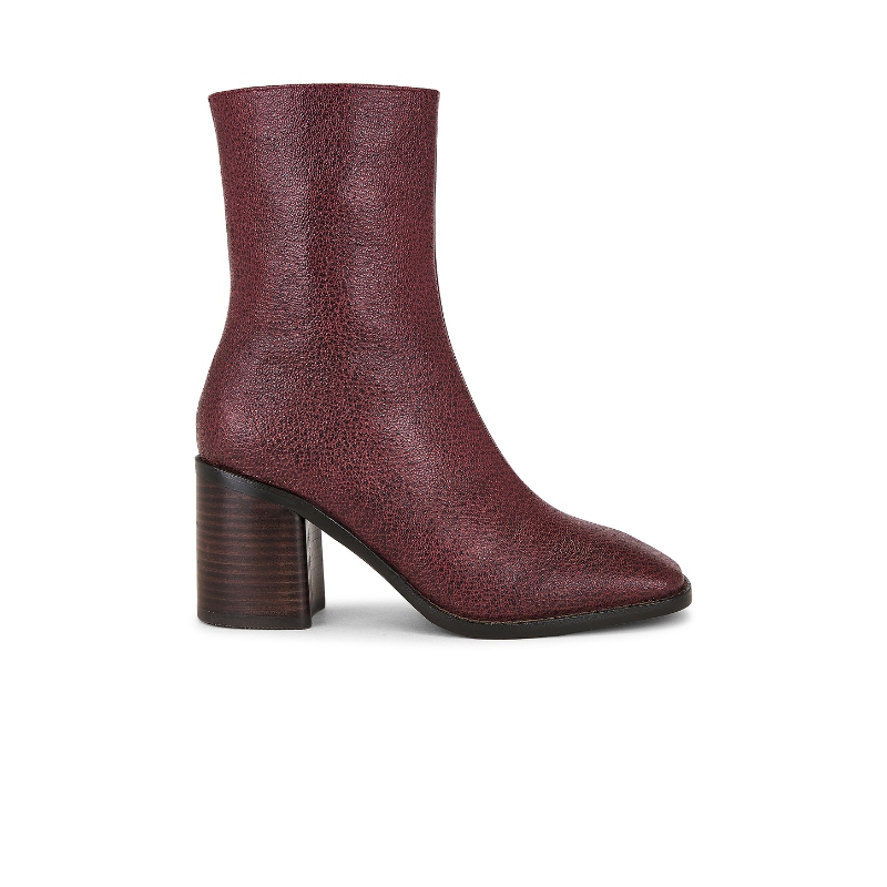 INTENTIONALLY BLANK CONTOUR 靴子  女款REVOLVE小众新