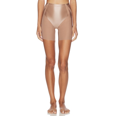 SPANX Spanxshape Satin-x Booty-lifting Mid-thigh Short 26春