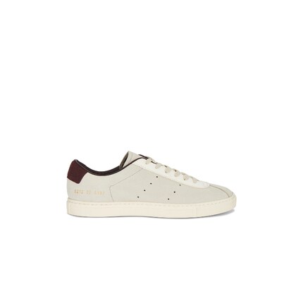 Common Projects TENNIS 24 运动鞋 象牙白 REVOLVE新款女鞋