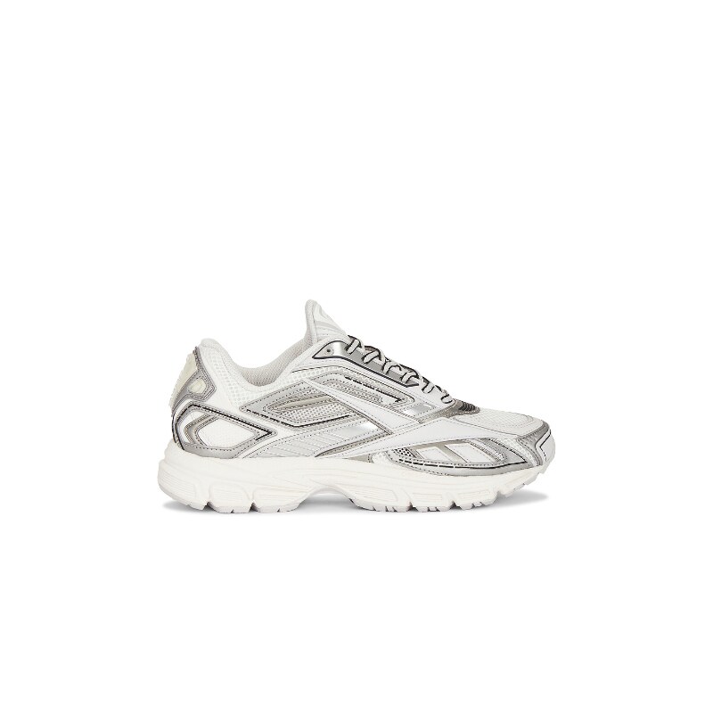 Reebok 运动鞋 白色 运动休闲风 女款REVOLVE小