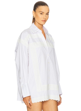 [新品]Helsa 宽松长版结构白衬衫 白色波浪下摆静奢老钱风REVOLVE