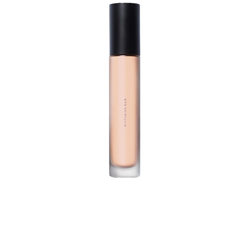MAKE Beauty Diffusion Dew Radiant Skin Tint粉底液revolve时尚