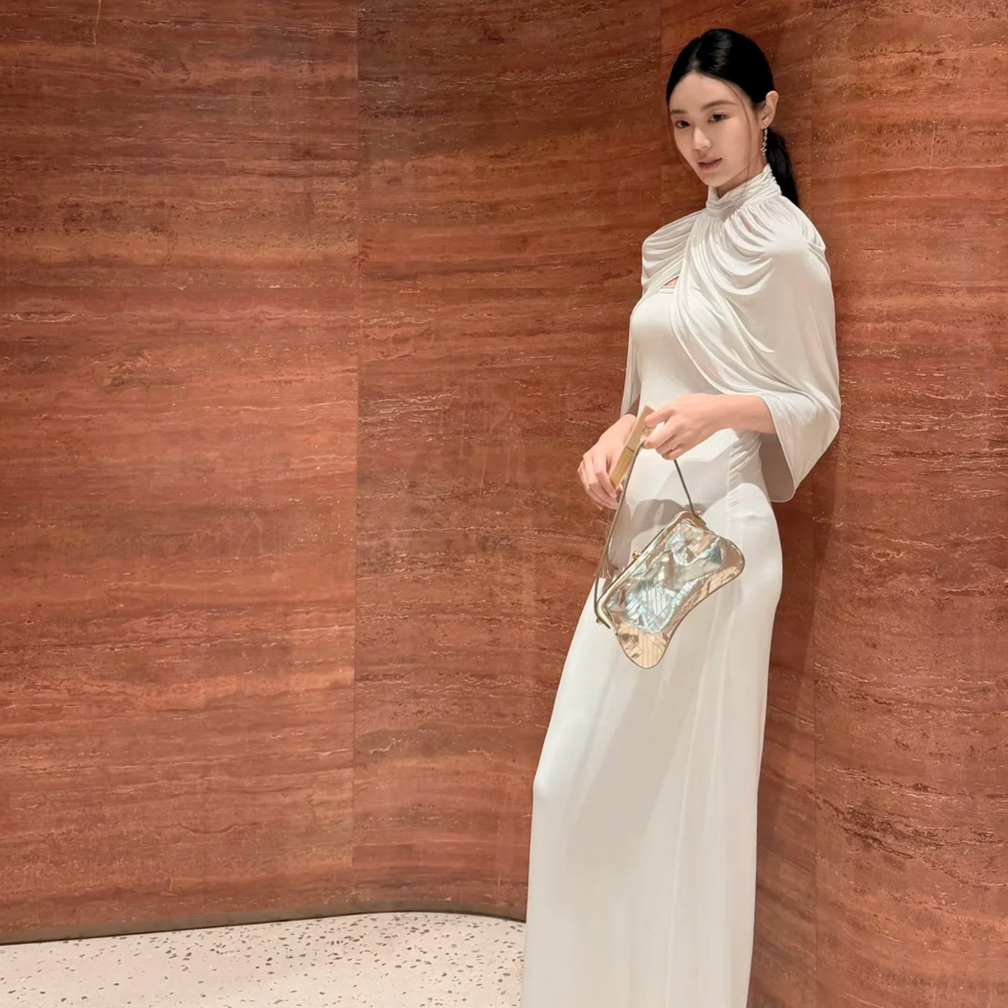 春子同款Lovers and Friends白色连衣裙高领优雅风长裙REVOLVE