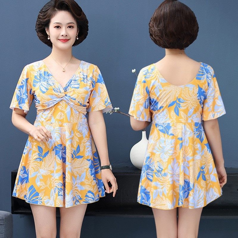 中老年妈妈泳衣女保守女款泡温泉2024新款分体遮肚显瘦大码游泳衣