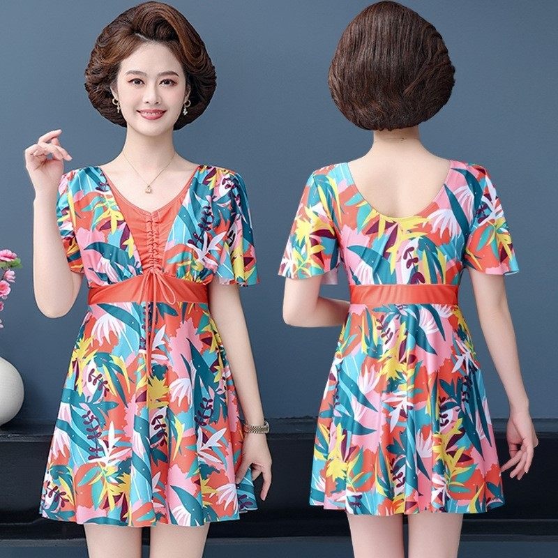 中老年游泳衣女妈妈款保守分体泳装女士泡温泉老年人泳衣大码套装