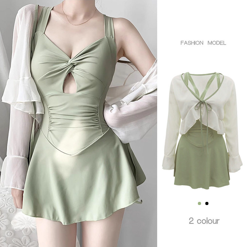 2026新款泳衣女连体高级感宽松罩衫长袖防晒遮肉显瘦超仙女范温泉