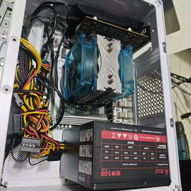 议价e52680v4主机十四核多开 16g内存2g显卡512g固