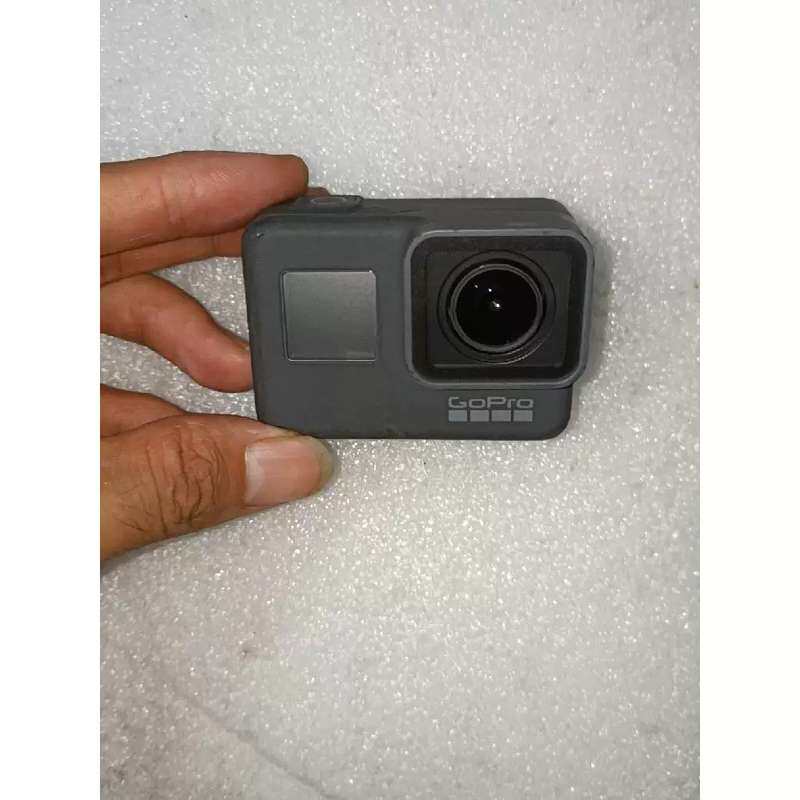 议价GoPro 黑go5，成色一般，实物图片，通电后背面大屏