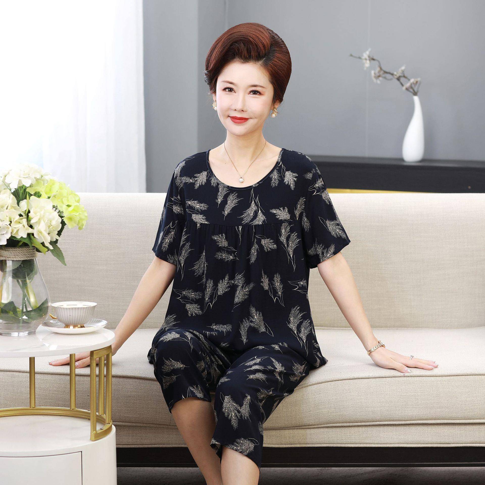 新款中老年睡衣夏人棉绸女士短袖七分裤圆领套装人造棉妈妈款