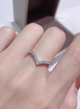 V型排钻戒指2026新款轻奢时尚ins小众设计简约气质指环手饰品定制