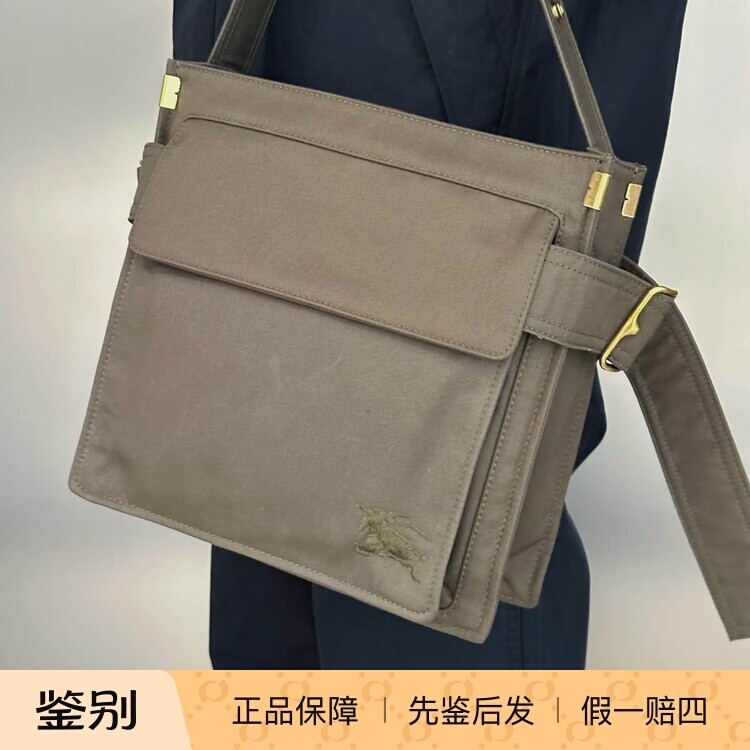 Burberry男式单肩斜挎包休闲随性图片