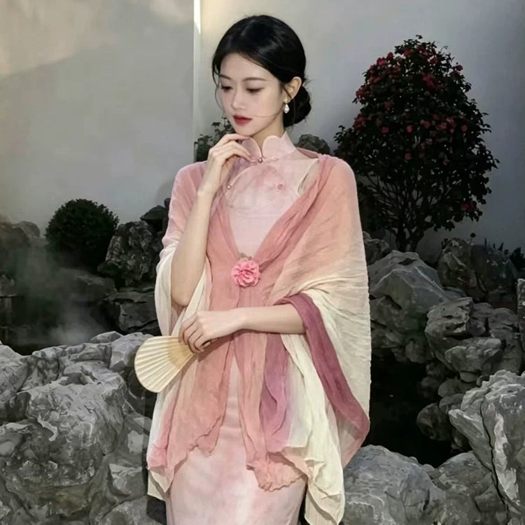 新中式粉色褶皱旗袍披肩女外搭新款夏季防晒丝巾轻奢高级感小坎肩