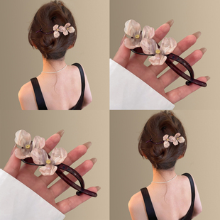 秋冬超仙醋酸花朵扭扭女夹后脑勺一字夹2025新款高级感头巾遮耳