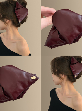 梅尔诺酒红~复古红色皮质金标三角抓夹女2025新款后脑勺发夹头巾