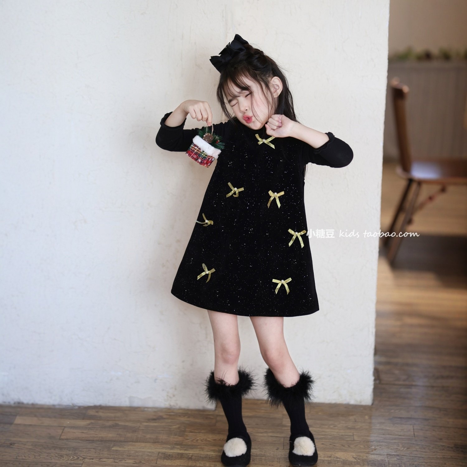 女童黑色闪闪丝绒蝴蝶结连衣裙2025冬女孩千金风加绒背心裙公主裙,童装/婴儿装/亲子装,连衣裙,淘宝优惠券,粉丝福利购,淘宝优惠卷