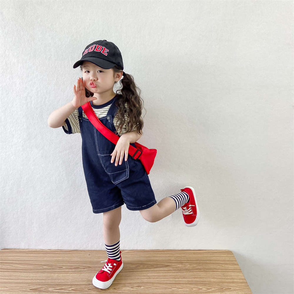 儿童深蓝牛仔背带短裤2023夏季新款韩版男童女童宽松薄款软牛仔裤