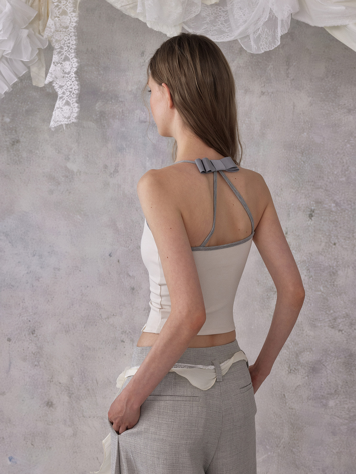 Lyocell Back Bow Contrast Color Suspender Top - Product image 3