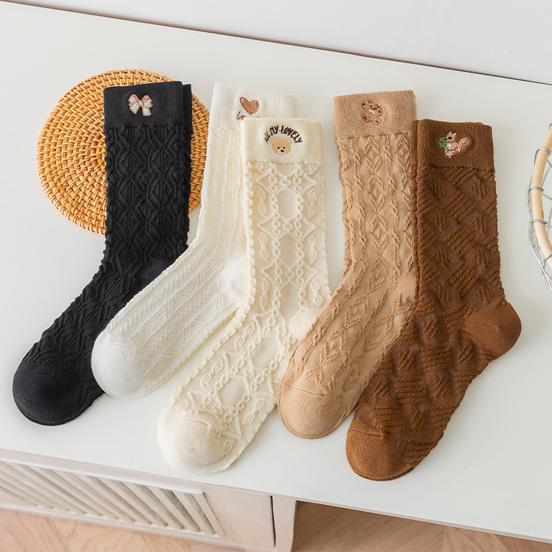 卡通刺绣纯棉咖色系中筒袜