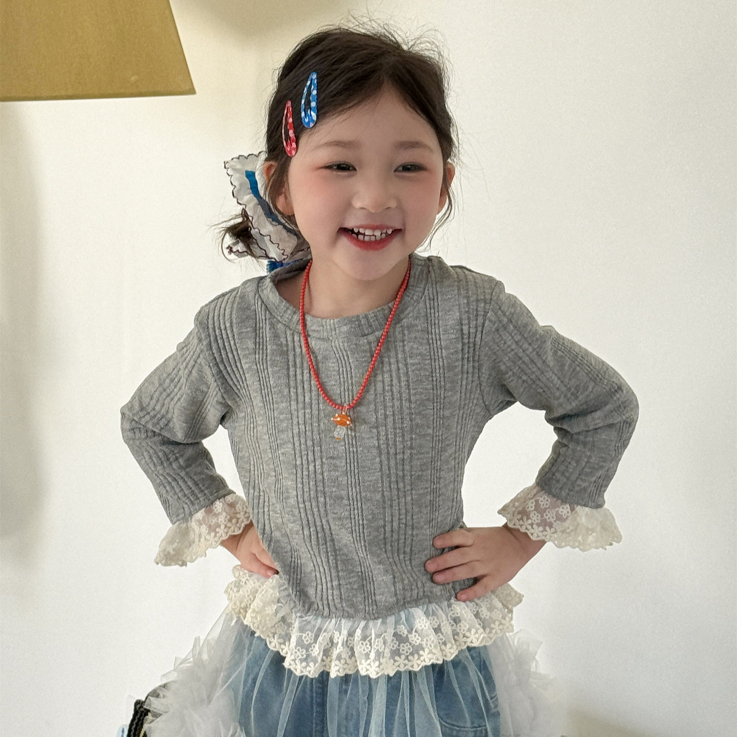 儿童T恤2026春季新品韩版高级洋气蕾丝裙摆灰色坑条女童长袖上衣