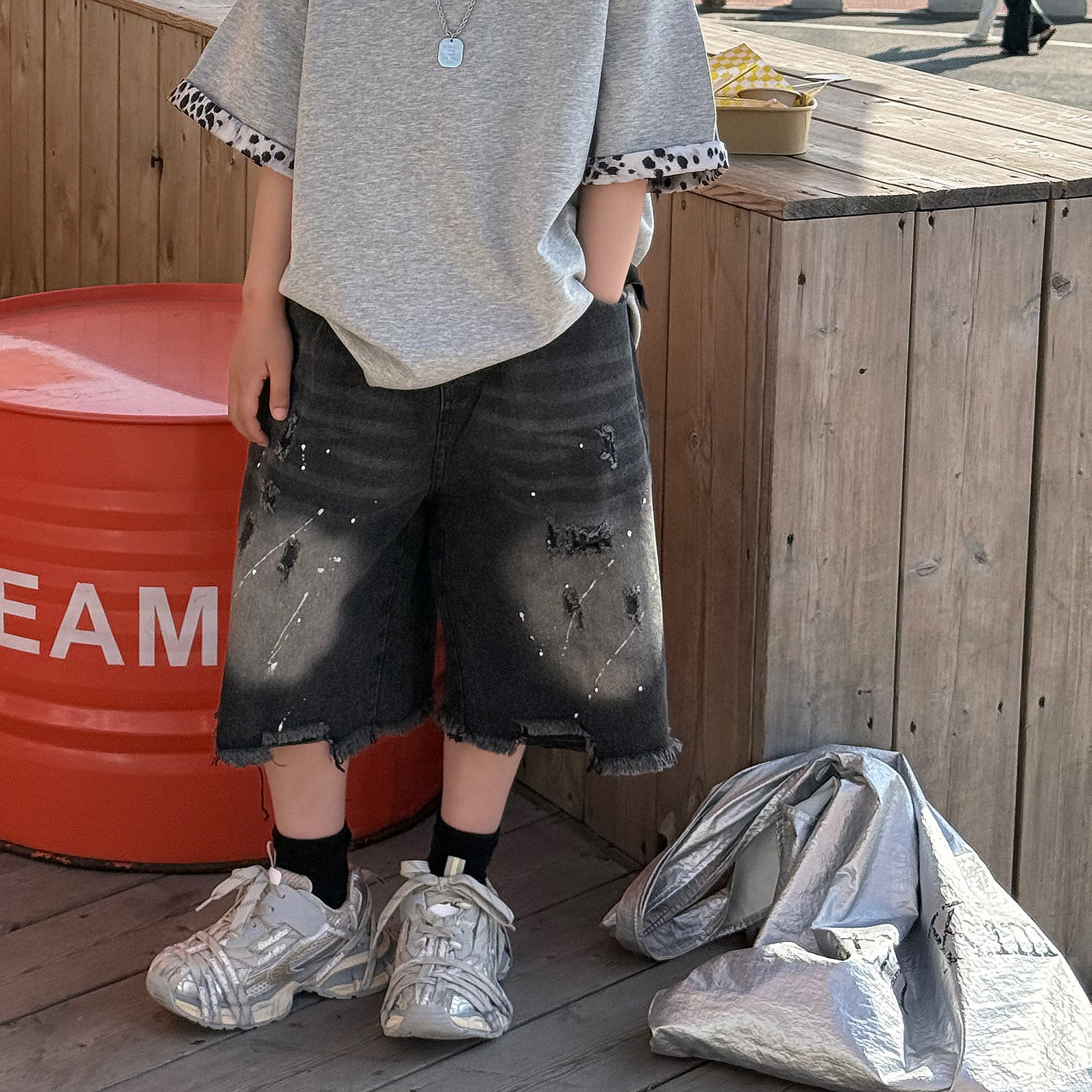 2026夏季新款韩版儿童泼墨破洞水洗毛边牛仔裤男童百搭短裤潮中裤