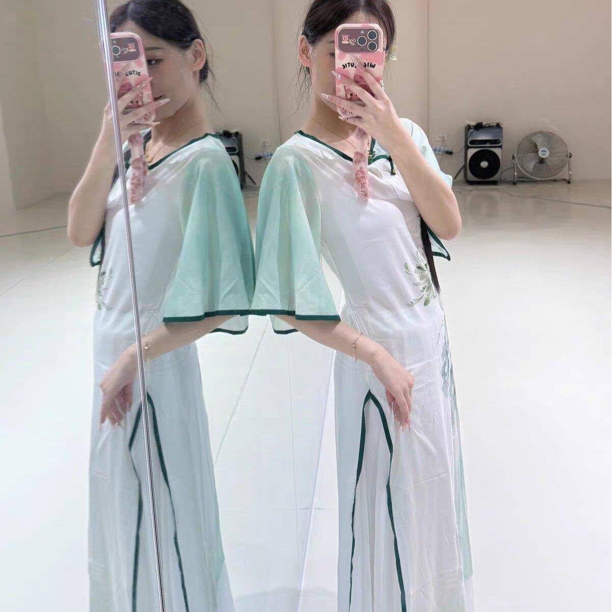夜FEI泊秦淮蹈服中式古典旗袍套装苏州慢服那舞时舞雨演出大码表