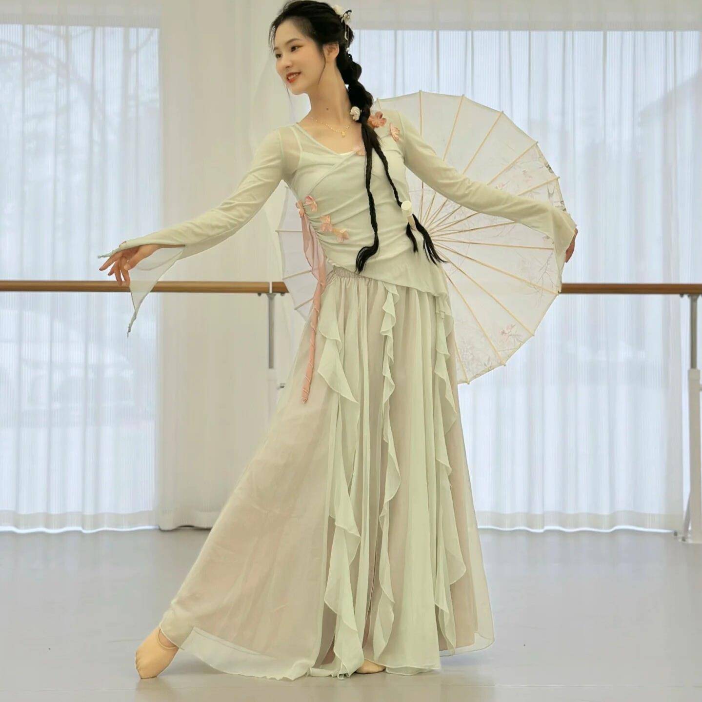 春颂舞蹈服装新款三表月演出服油纸伞一路服JPZ生花古典春舞演女