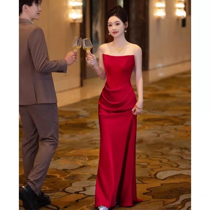 酒红色晨袍女新娘订婚晚礼服裙轻奢小众高端敬酒服出阁回门答谢宴