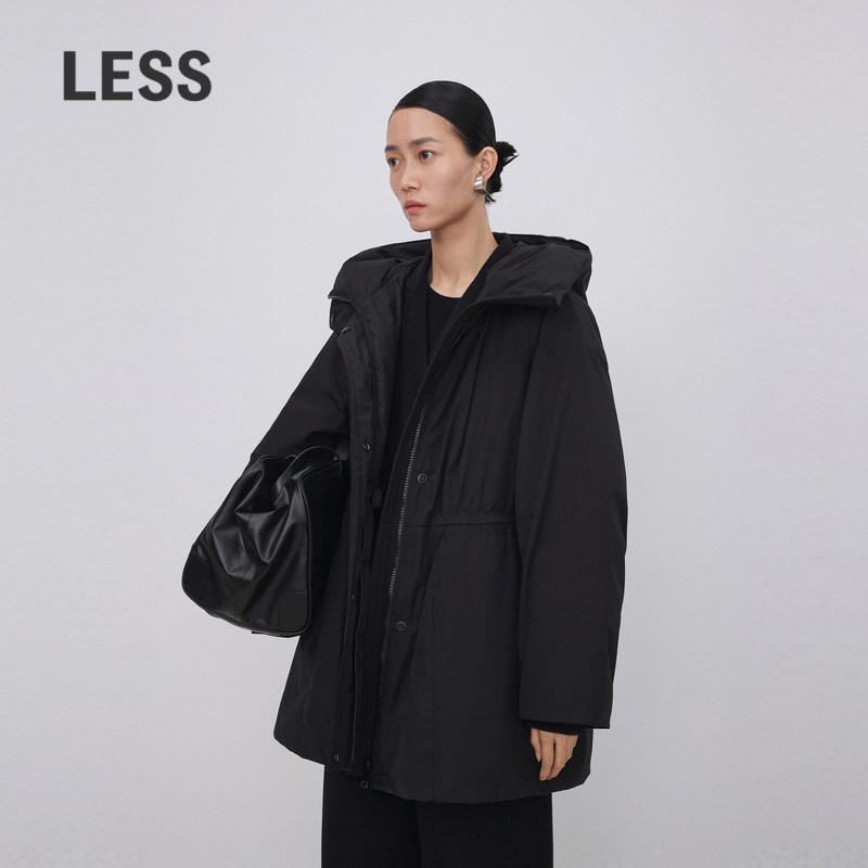 户外抽绳羽绒服，帅气利落更轻盈好穿