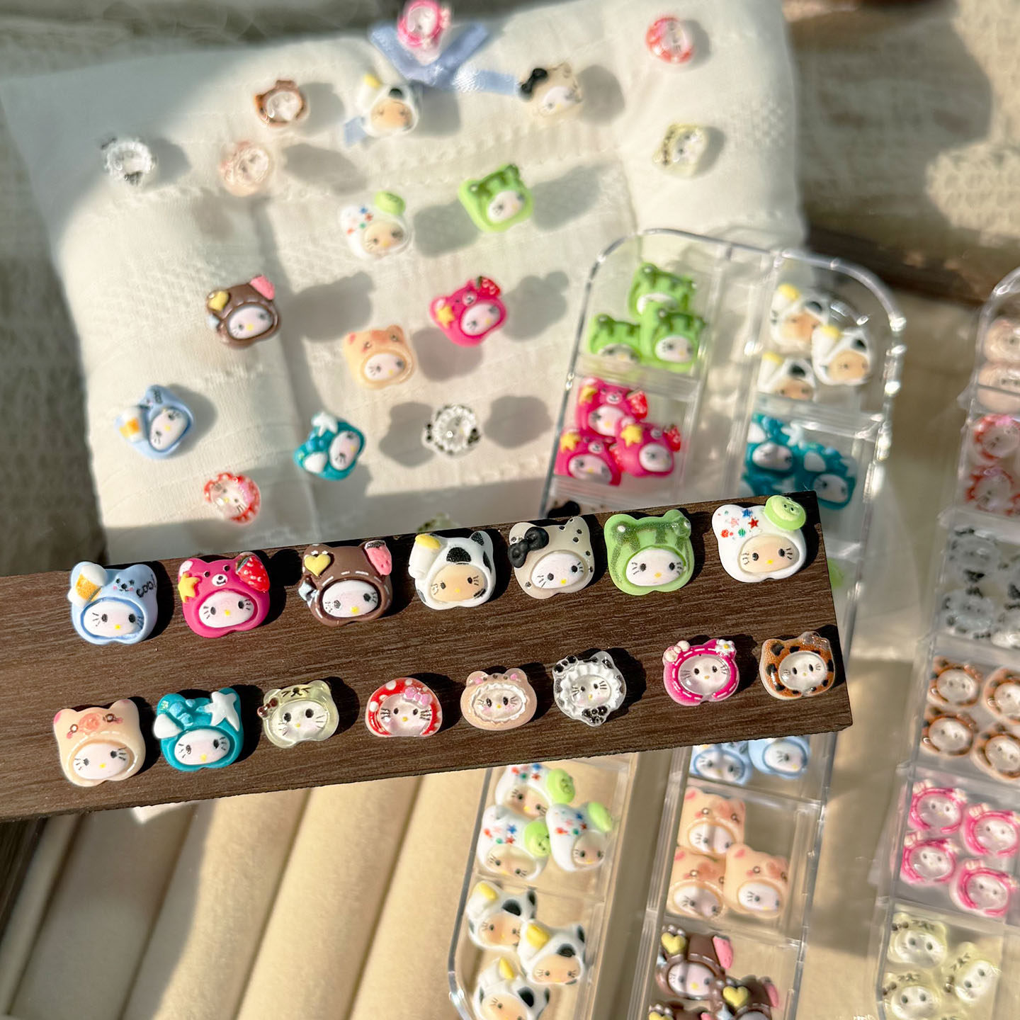 新款帽子凯蒂猫卡通美甲饰品可爱立体草莓kitty猫diy穿戴甲配饰,彩妆/香水/美妆工具,美甲工具,淘宝优惠券,粉丝福利购,淘宝优惠卷