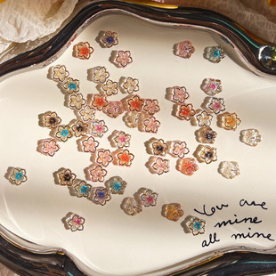 ins风新款 饰 美甲饰品金边樱花花瓣爱心立体新中式 轻奢百搭美甲装