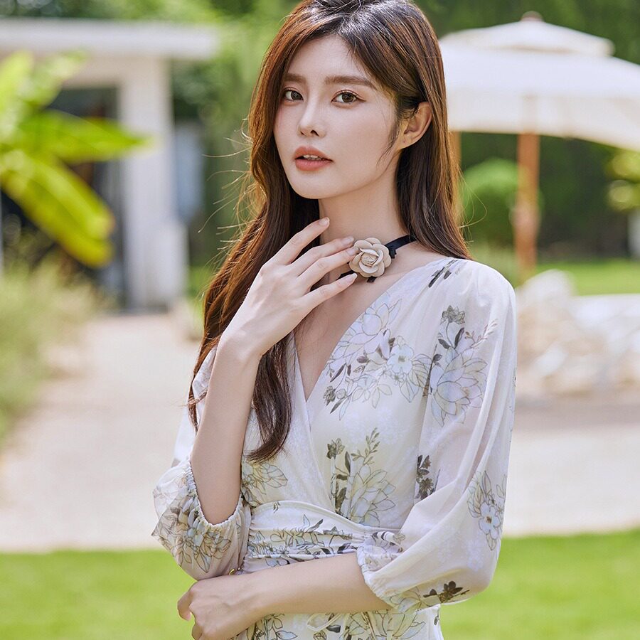 夏季海滩度假泳衣女新款休闲法式小碎花泳装裙遮肉显瘦女高级泳裙