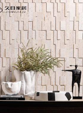 白色陶瓷花瓶仿真金属组合摆件