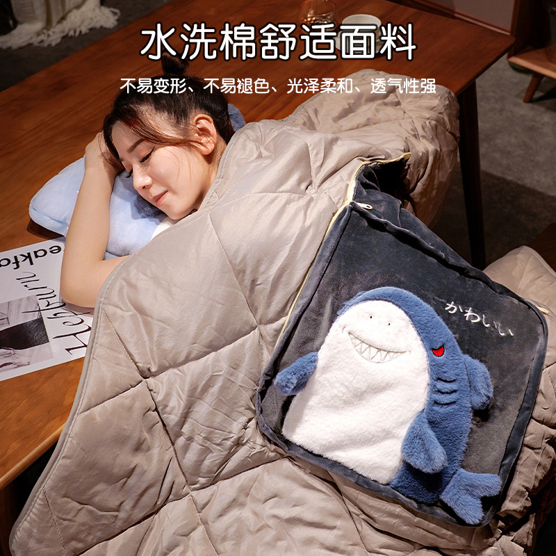 现货速发日式抱枕被子两用空调被二合一办公室车用折叠被学生靠枕