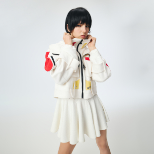 D.MARTINANQUEEN奥感N系列2025秋连帽短外套女运动休闲设计感夹克