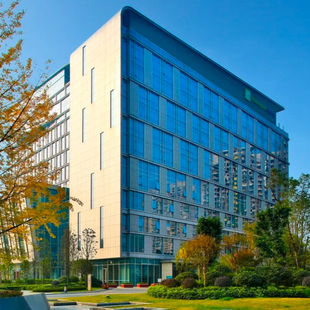 温江温泉智选假日酒店+双人早餐+双人温泉+双人疗愈项目体验