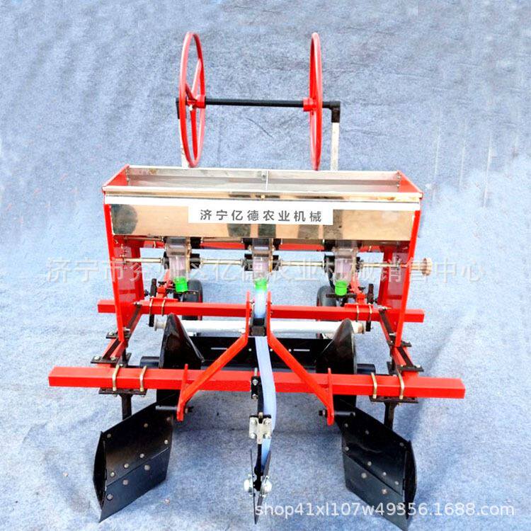 中草药高垄起垄覆膜机四轮车配套农用高垄覆膜起垄一体机滴灌