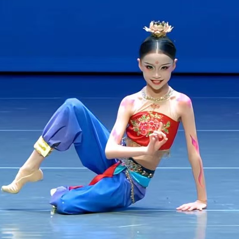 敦煌飞天舞蹈演出服又见飞天舞蹈服西域风情儿童表演服装古典舞蹈