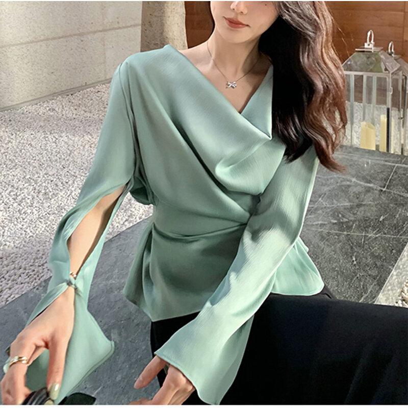 高货2024法式荡领袖口开叉设计感女装别致早春垂顺系带收腰显瘦上