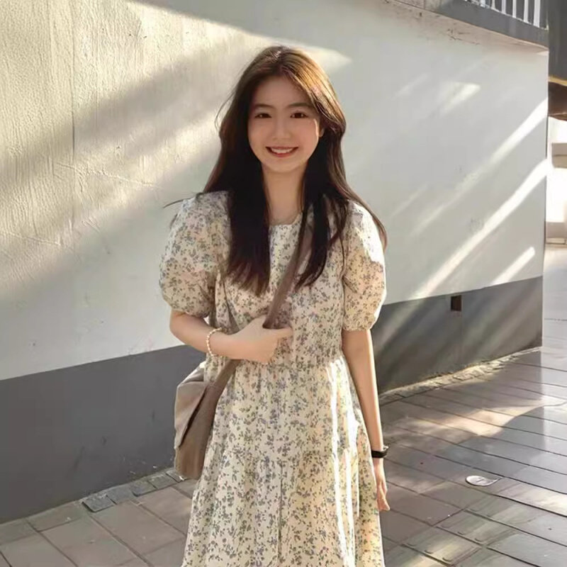 高货茶歇法式连衣裙女2024春夏季新款短袖碎花时尚显瘦高级感长裙