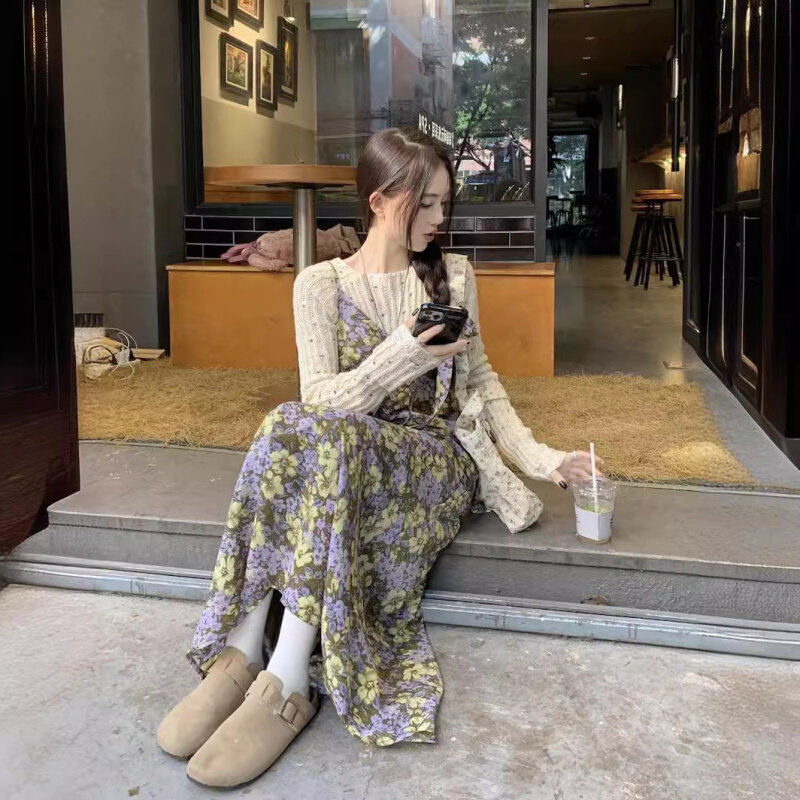 高货春季2024新款韩版法式复古碎花吊带连衣裙+镂空长袖毛衣女装
