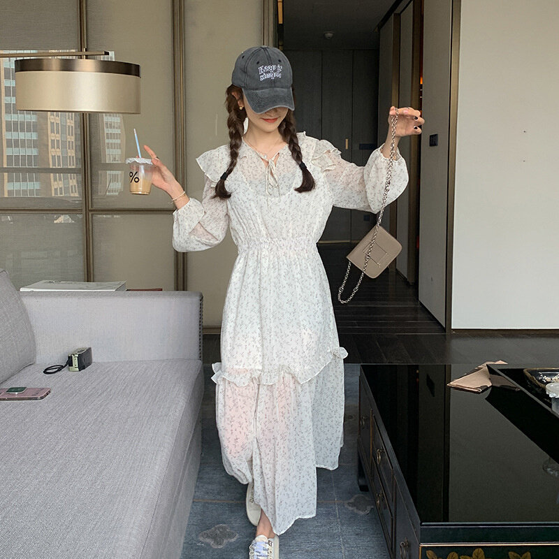 高货桔梗法式绝美初恋系连衣裙女早春2024新款小个子独特别致碎花