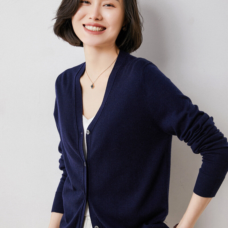 高货春秋新款羊毛开衫女V领宽松针织毛衣短款上衣衫纯色羊毛衫女