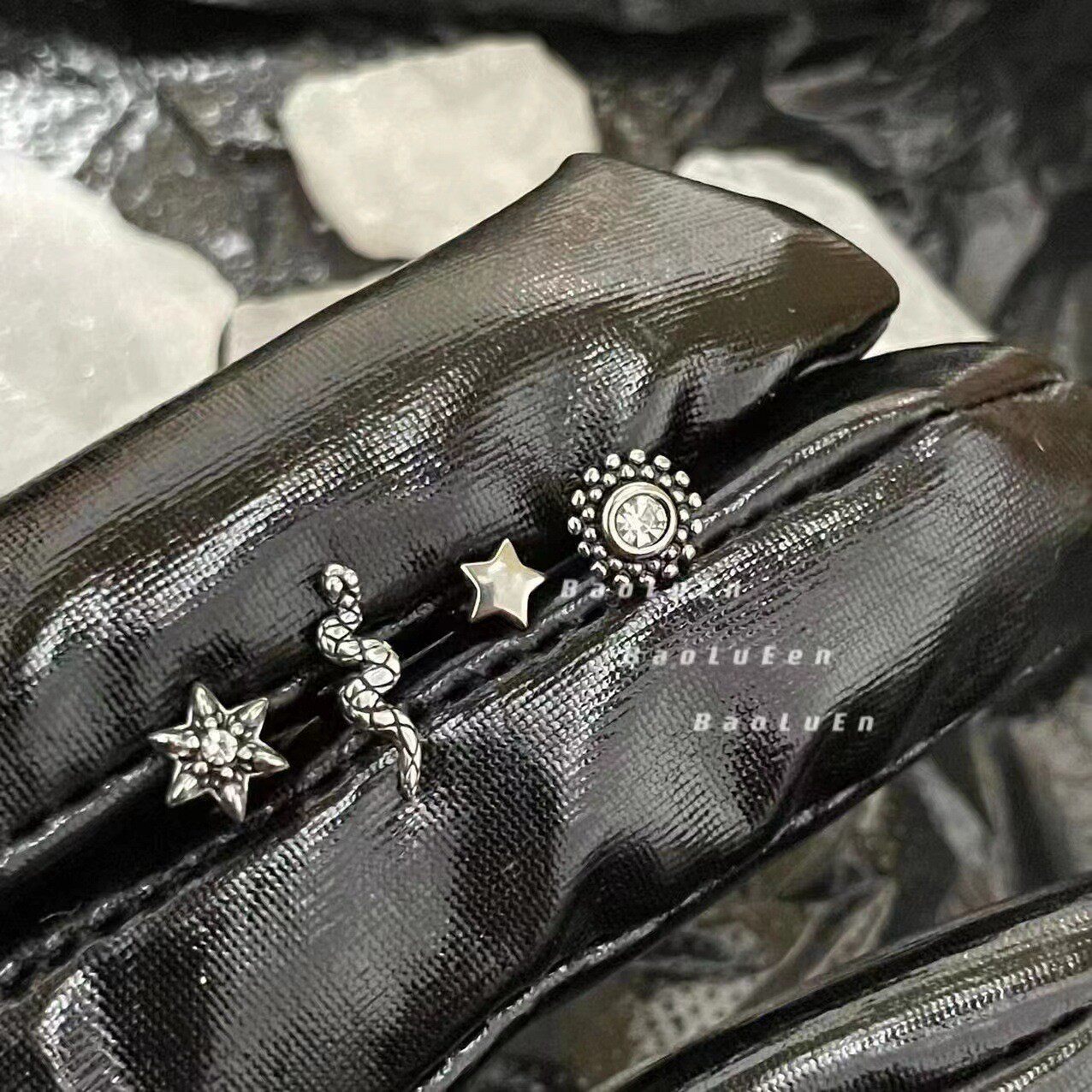 复古太阳星星耳骨钉拧螺丝耳蜗钉蛇形钛钢耳饰小众