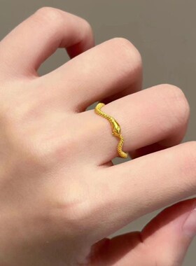 黄金色小灵蛇戒指女个性配饰尾戒小众设计潮ins指环女