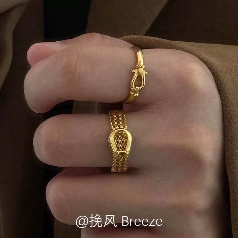 黄金色老钱风感马蹄扣项链戒指女极简经典生肖马本命年秋冬锁骨链