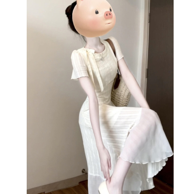 法式温柔风白色短袖连衣裙女夏季2025新款高级感气质收腰显瘦长裙