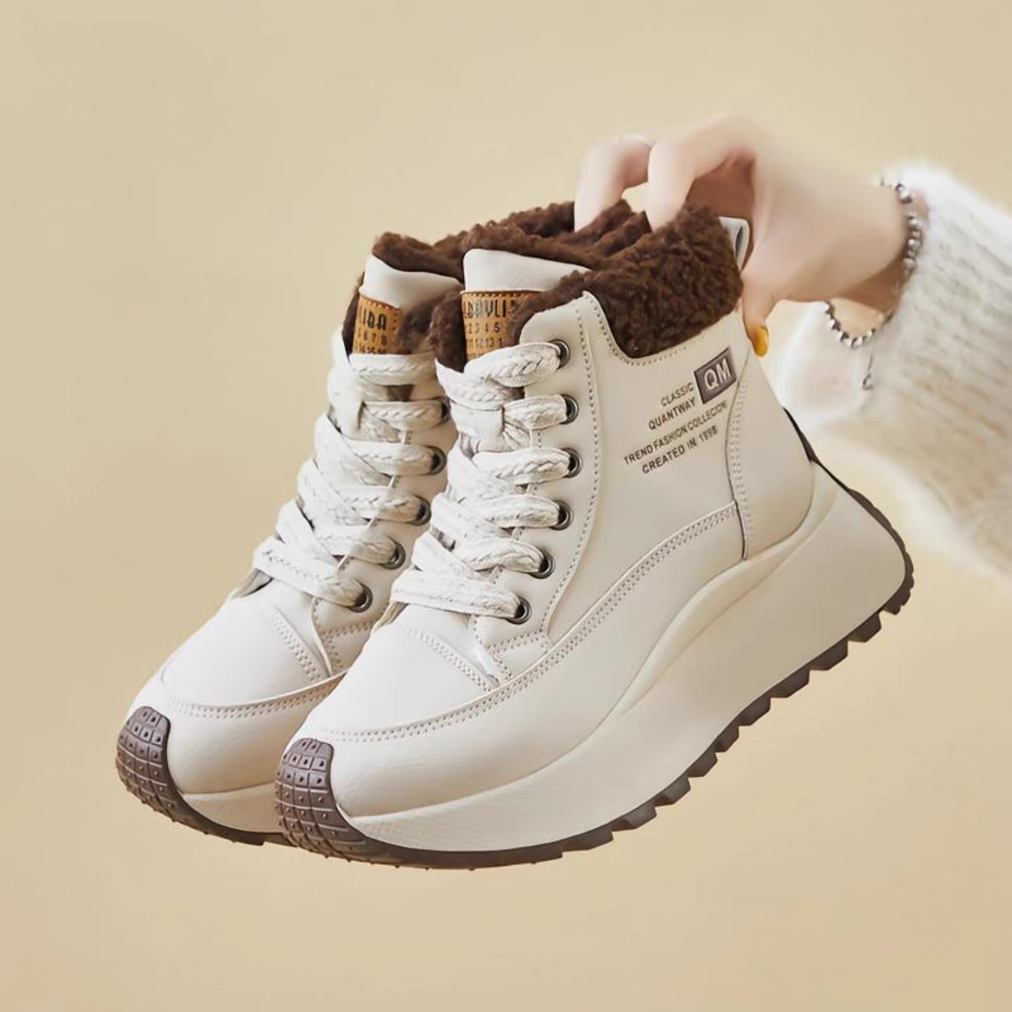 点击率工厂直销店女鞋2025新款厚底增高加绒高帮鞋秋冬百搭雪地靴