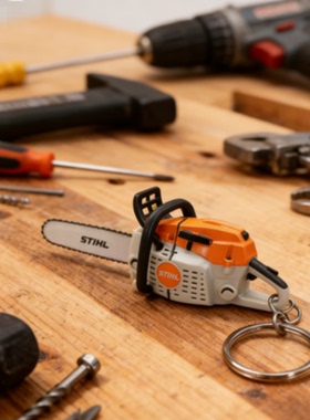 新品Portable Chainsaw Key Ring卡通便携式电锯钥匙圈挂件